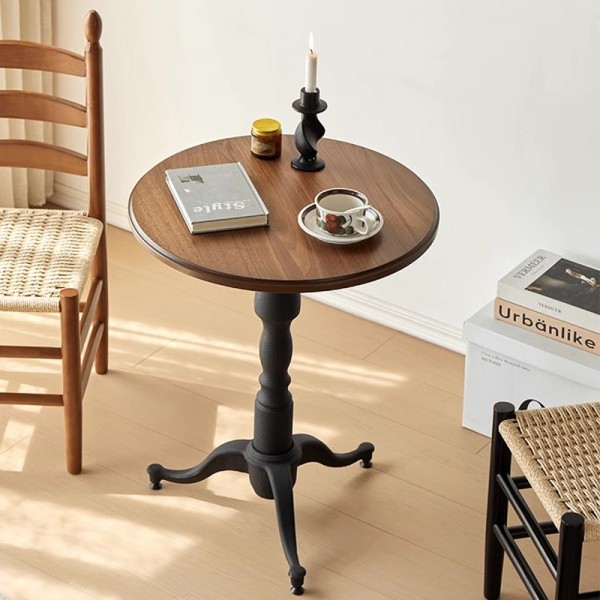 Solid wood vintage small round table coffee table American-style balcony antique restaurant trendy coffee table