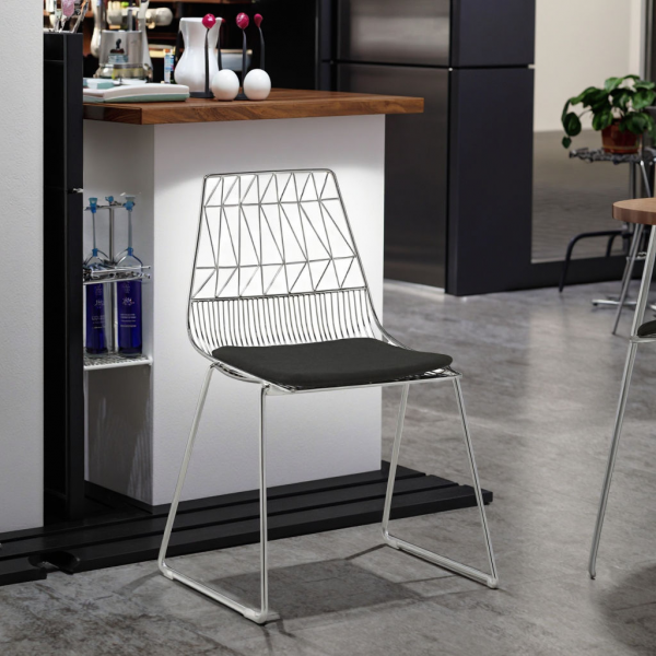 Modern Design Outdoor Metal Dining Chair Set Factory Supply Steel Wire Chair for Hotels Restaurants Cafes Kitchens Hotel Use