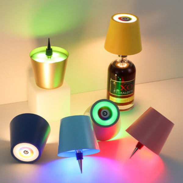 Cross border RGB plug-in wine bottle lamp, metal wine bottle table lamp, rechargeable LED luminous table lamp manufacturer