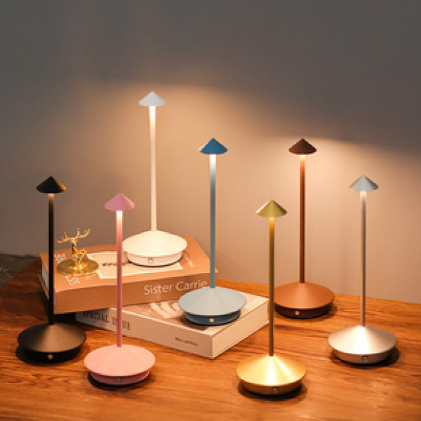 Cross border LED home decoration modern simple aluminum creative mushroom night light restaurant table lamp bedside atmosphere light