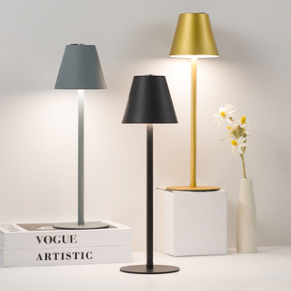 Cross border popular LED table lamp, simple retro coffee shop atmosphere lamp, table lamp, touch USB charging bar table lamp
