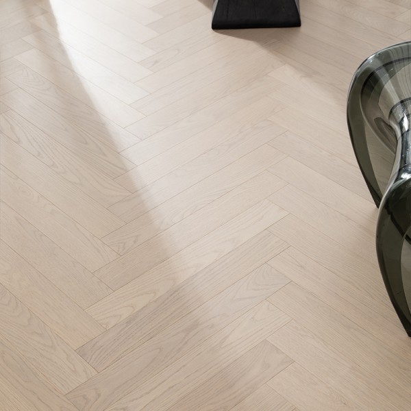 Birch series multi-layer solid wood flooring oak/walnut planks herringbone spelling wear-resistant waterproof LS-HX2001