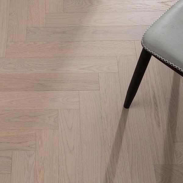 Birch series multi-layer solid wood flooring oak/walnut planks available herringbone spelling herringbone spelling LS-HX2005