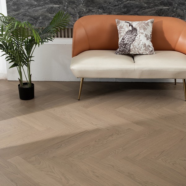 Birch series multi-layer solid wood flooring oak/walnut planks herringbone spelling wear-resistant waterproof environmental protection LS-HX2006
