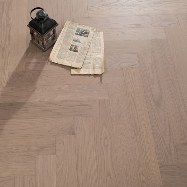 Birch series multi-layer solid wood flooring oak/walnut planks herringbone spelling can be customised LS-HX2007